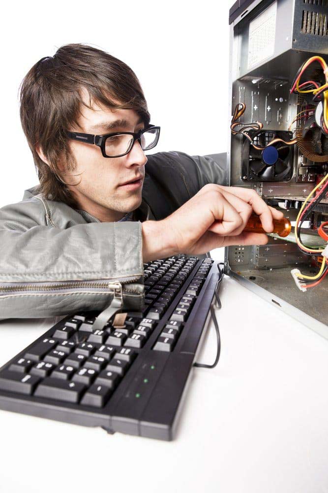 Мастер по ремонту компьютеров в Понтонном
