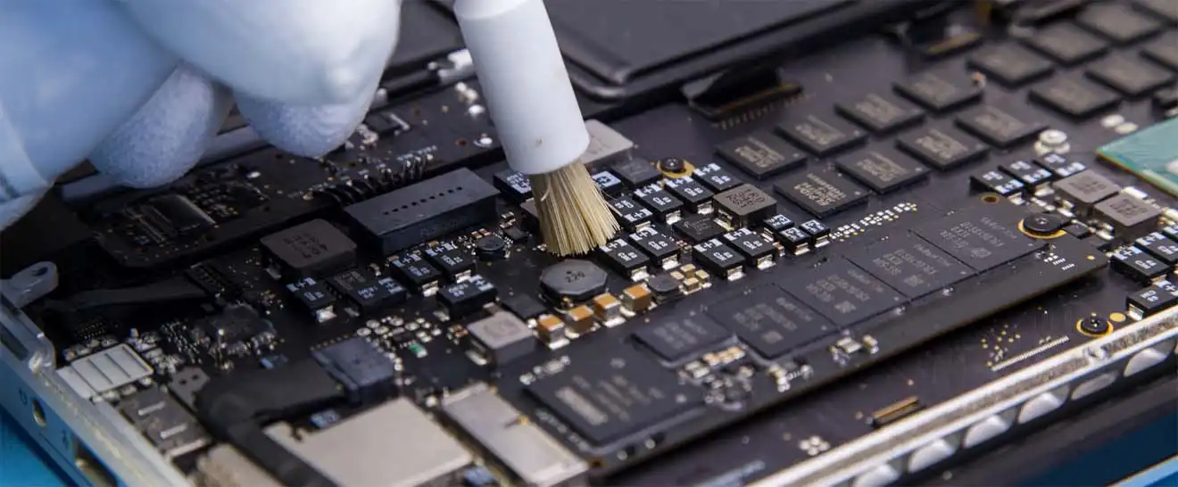 Чистка Apple MacBook от пыли в Колпино | Замена термопасты