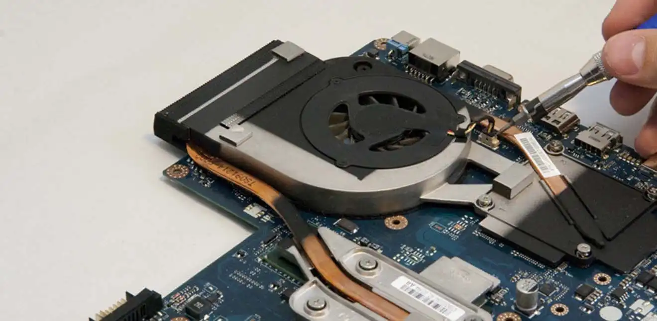 Чистка ноутбука Packard Bell от пыли в Колпино | Замена термопасты