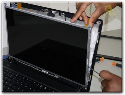Замена экрана ноутбука Emachines в Колпино